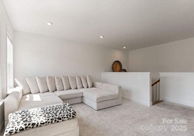 11016 Larkslea Lane, Charlotte, NC 28278