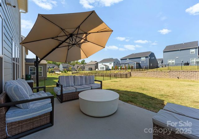 11016 Larkslea Lane, Charlotte, NC 28278