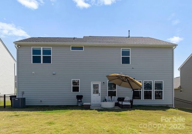 11016 Larkslea Lane, Charlotte, NC 28278