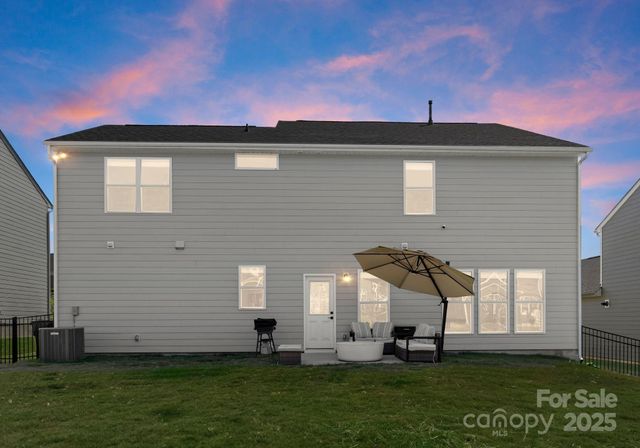 11016 Larkslea Lane, Charlotte, NC 28278