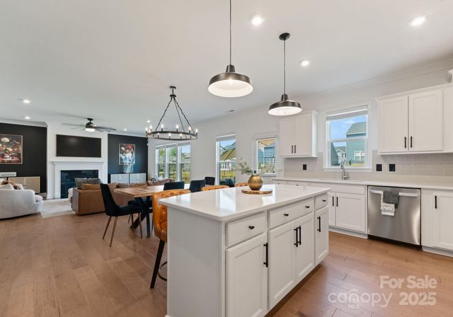 11016 Larkslea Lane, Charlotte, NC 28278