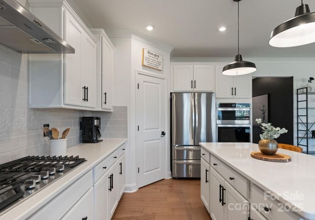 11016 Larkslea Lane, Charlotte, NC 28278