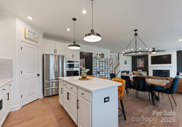 11016 Larkslea Lane, Charlotte, NC 28278