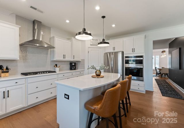 11016 Larkslea Lane, Charlotte, NC 28278