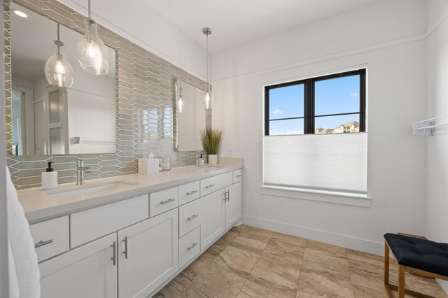 223 Honey Creek CT 12, Austin, TX 78738
