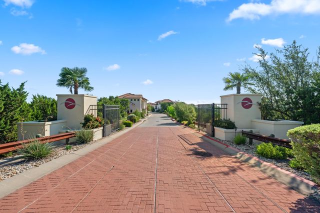 223 Honey Creek CT 12, Austin, TX 78738