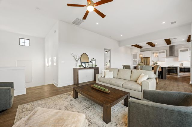 223 Honey Creek CT 12, Austin, TX 78738