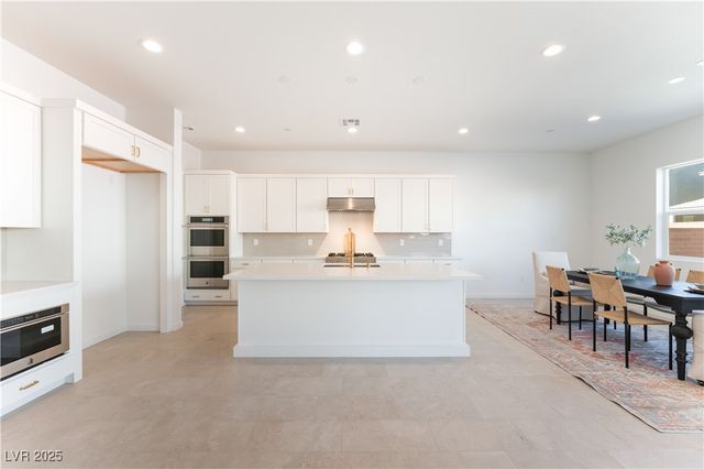 5912 Topaz Ledge Court, Las Vegas, NV 89131