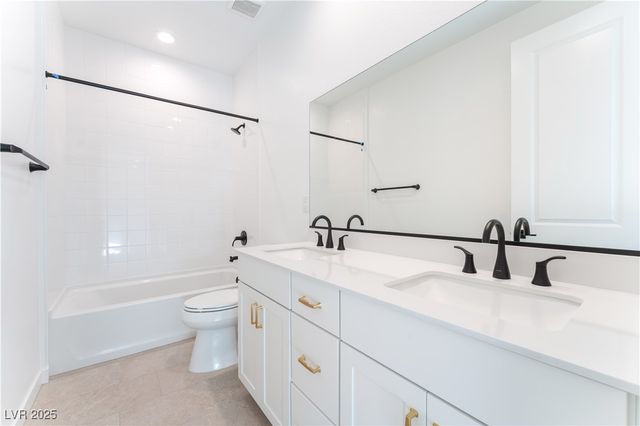 5912 Topaz Ledge Court, Las Vegas, NV 89131