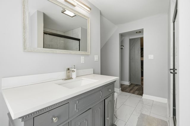 9345 S Harper Avenue, Chicago, IL 60619