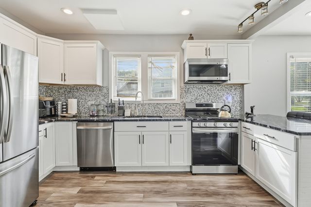 9345 S Harper Avenue, Chicago, IL 60619