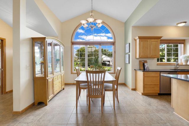 17698 Fortune Trail, Lakeville, MN 55024