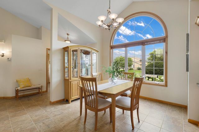 17698 Fortune Trail, Lakeville, MN 55024