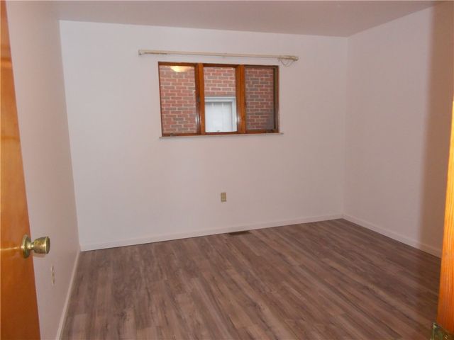 790 Glenn St, South Strabane, PA 15301