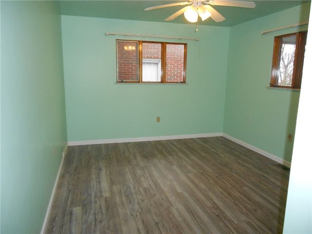 790 Glenn St, South Strabane, PA 15301