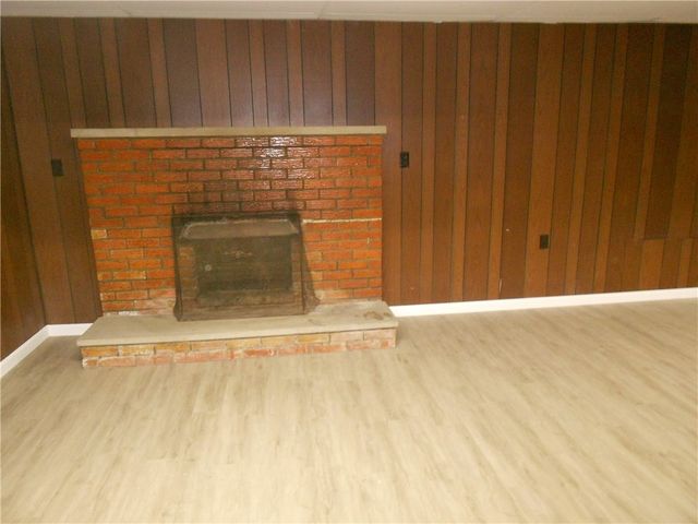 790 Glenn St, South Strabane, PA 15301