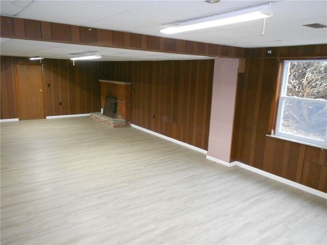 790 Glenn St, South Strabane, PA 15301