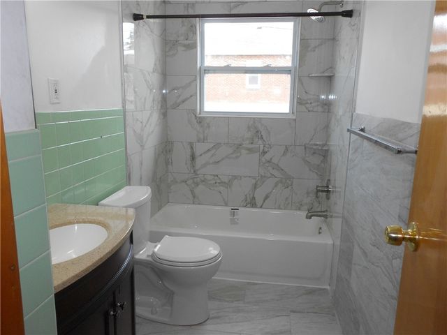 790 Glenn St, South Strabane, PA 15301