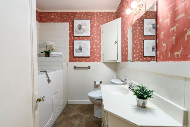 2719 N University Avenue, Little Rock, AR 72207