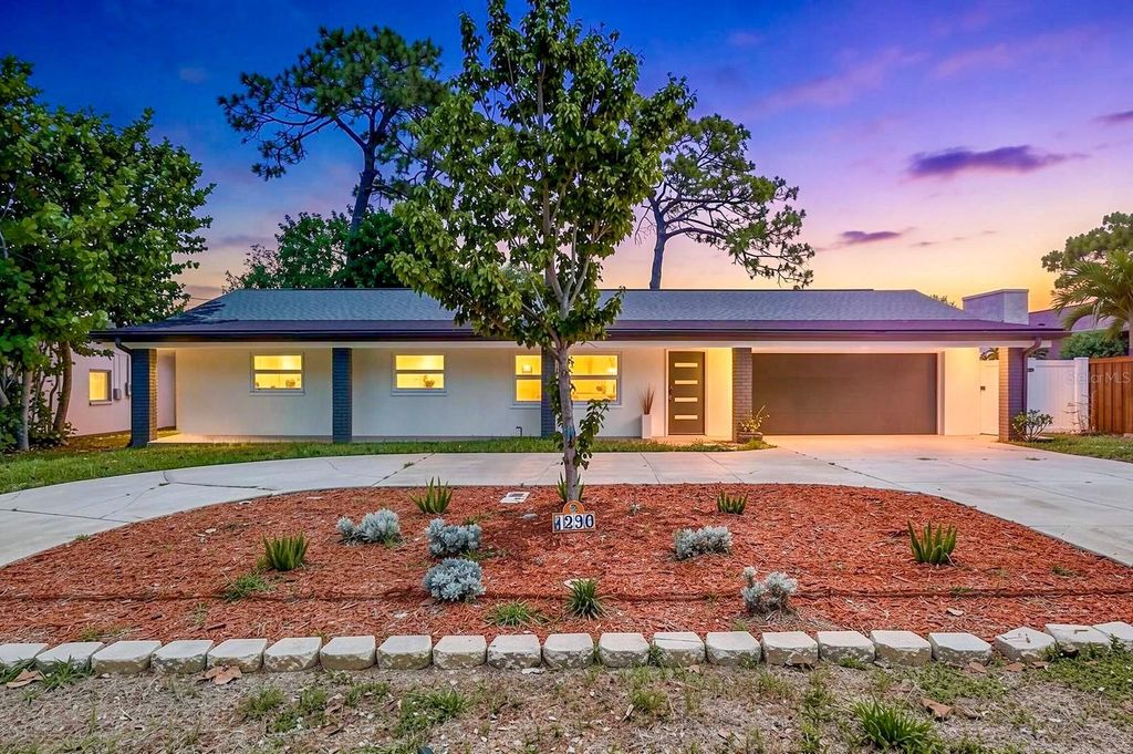 1290 MICHIGAN BOULEVARD, Dunedin, FL 34698