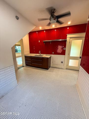 1701 N Stanton, El Paso, TX 79902