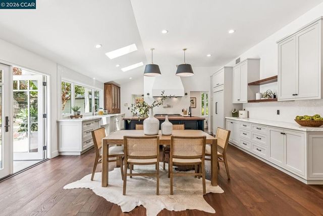 1089 Rahara Dr, Lafayette, CA 94549