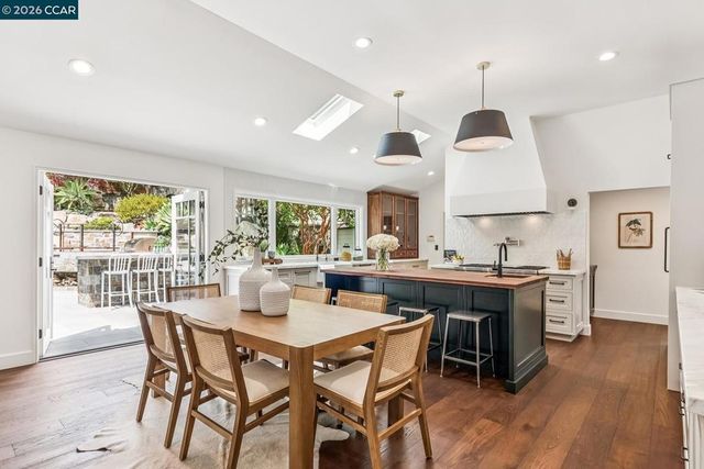 1089 Rahara Dr, Lafayette, CA 94549