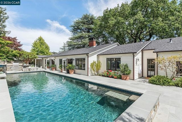 1089 Rahara Dr, Lafayette, CA 94549