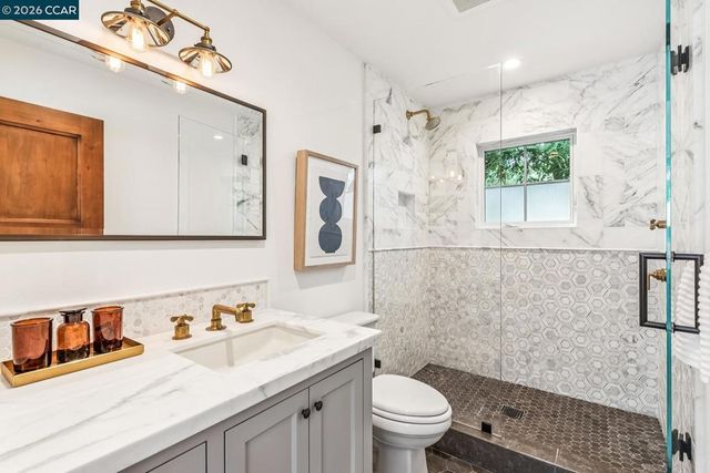 1089 Rahara Dr, Lafayette, CA 94549
