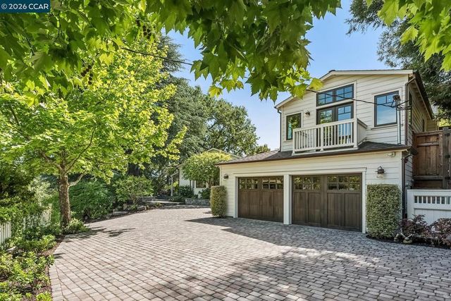 1089 Rahara Dr, Lafayette, CA 94549