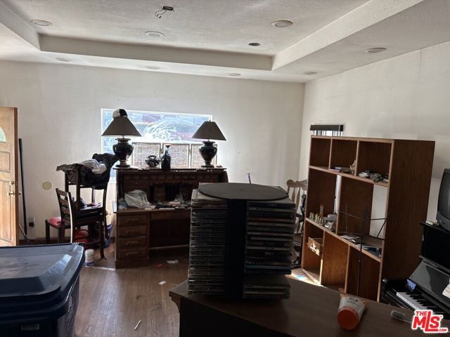 1340 S Mansfield Avenue, Los Angeles, CA 90019