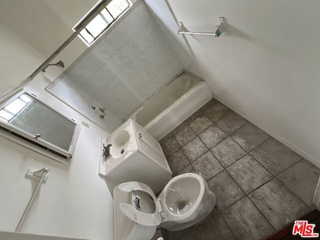 1340 S Mansfield Avenue, Los Angeles, CA 90019