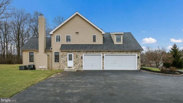 94 AUTUMN WOODS LN, Glen Mills, PA 19342