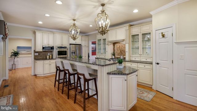 94 AUTUMN WOODS LN, Glen Mills, PA 19342