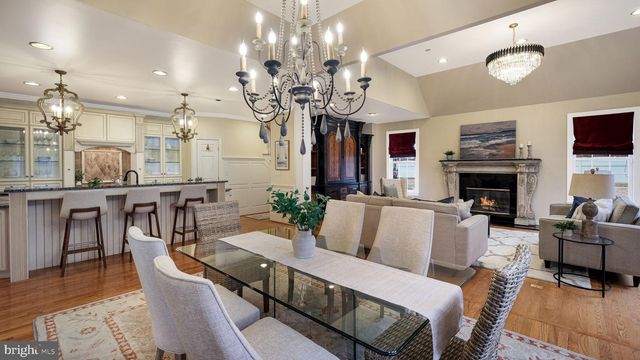 94 AUTUMN WOODS LN, Glen Mills, PA 19342