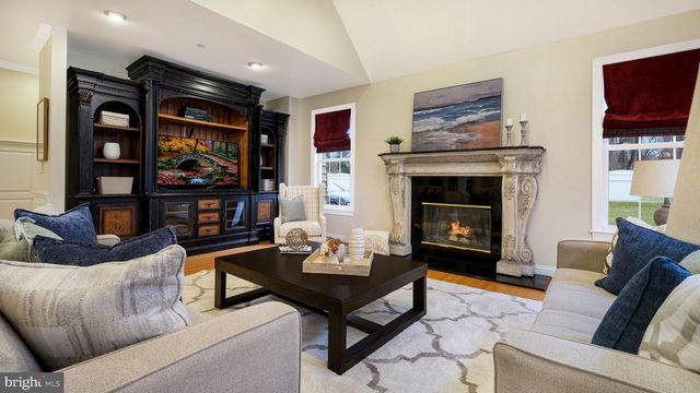 94 AUTUMN WOODS LN, Glen Mills, PA 19342