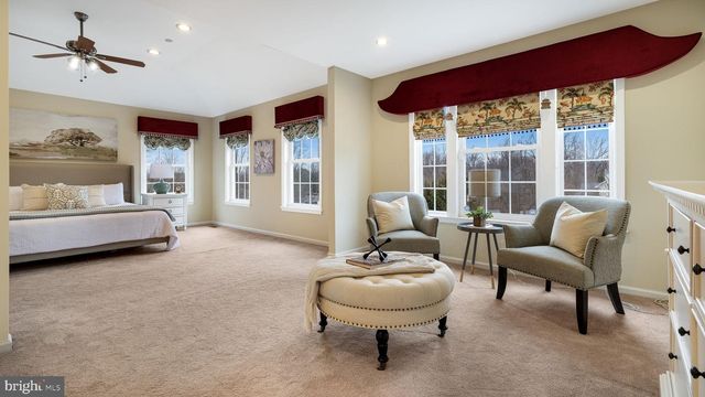 94 AUTUMN WOODS LN, Glen Mills, PA 19342