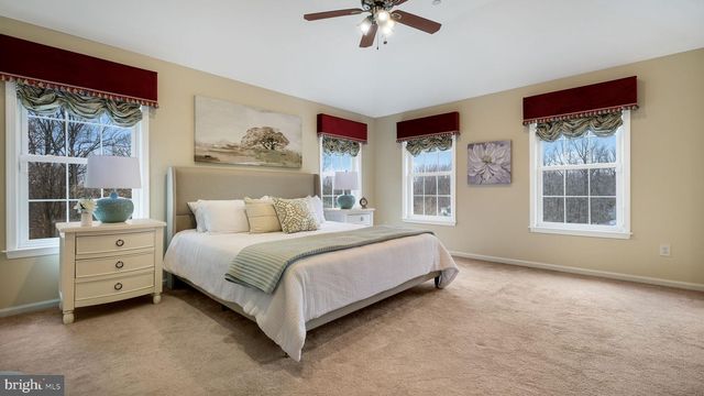 94 AUTUMN WOODS LN, Glen Mills, PA 19342