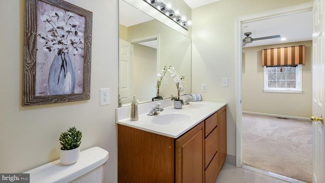 94 AUTUMN WOODS LN, Glen Mills, PA 19342