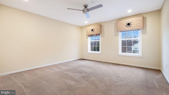 94 AUTUMN WOODS LN, Glen Mills, PA 19342