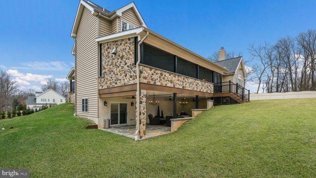 94 AUTUMN WOODS LN, Glen Mills, PA 19342