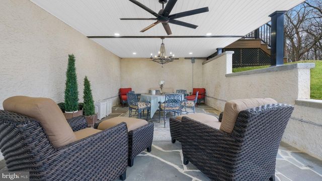 94 AUTUMN WOODS LN, Glen Mills, PA 19342