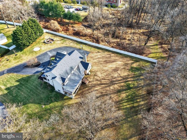 94 AUTUMN WOODS LN, Glen Mills, PA 19342