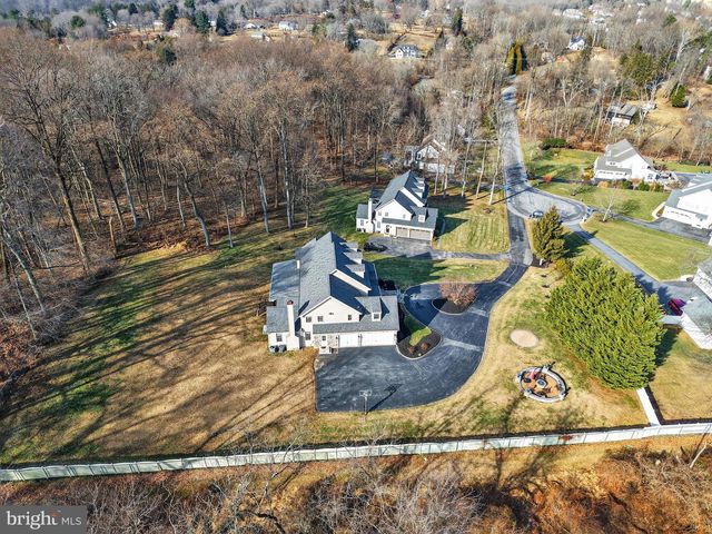 94 AUTUMN WOODS LN, Glen Mills, PA 19342