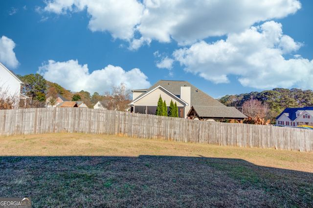 3322 Henderson View Court, Loganville, GA 30052