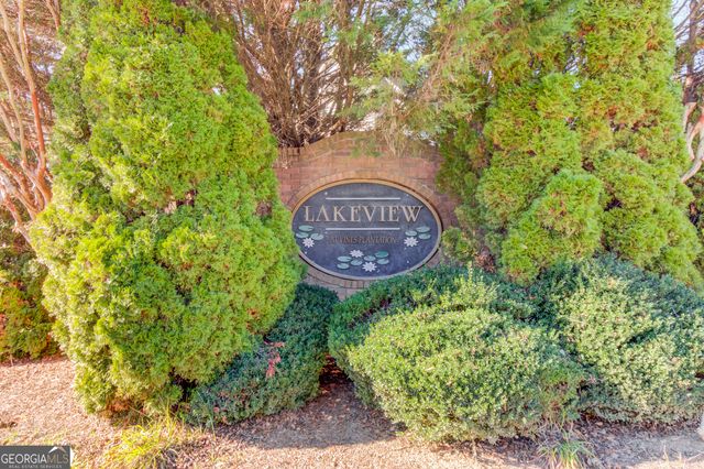 3322 Henderson View Court, Loganville, GA 30052