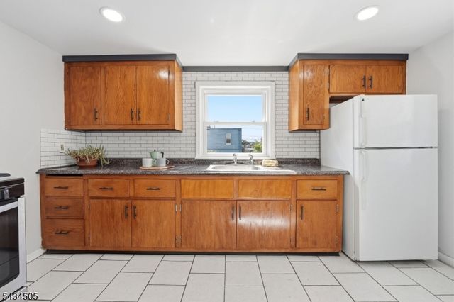91 Charles St, Belleville Twp., NJ 07109