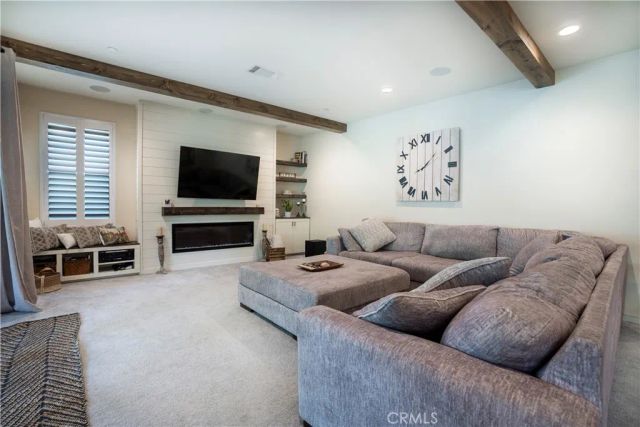 28604 Foothill, Saugus, CA 91350