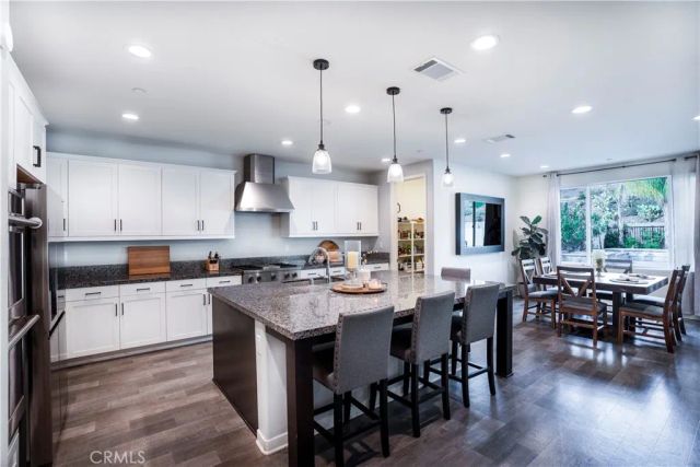 28604 Foothill, Saugus, CA 91350