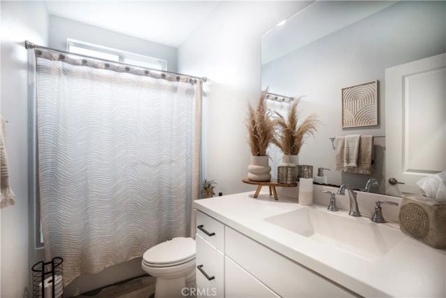 28604 Foothill, Saugus, CA 91350